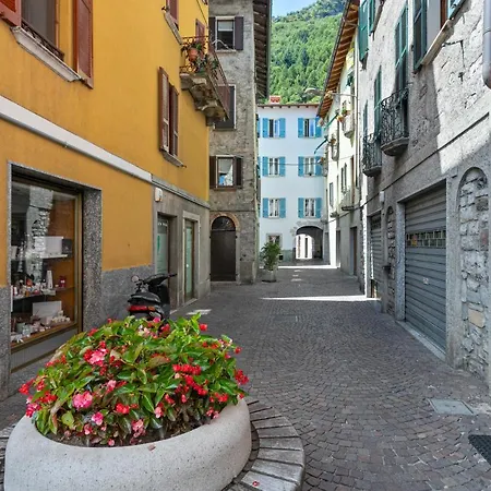 Piazzetta Lake View
